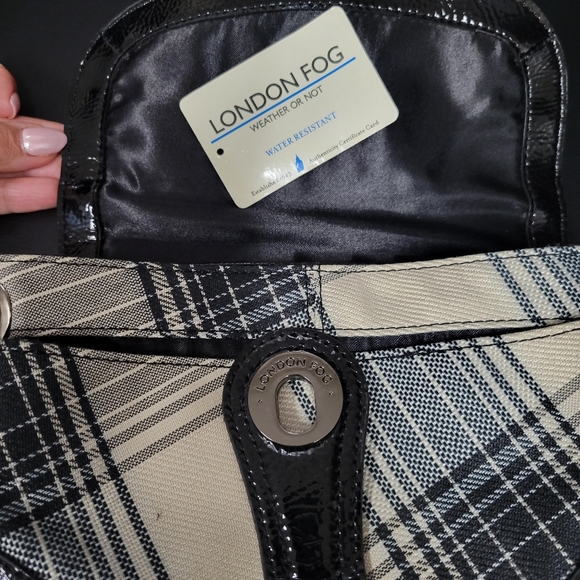 London Fog Purse - Shoulder Bag or Crossbody - Picture 7 of 11